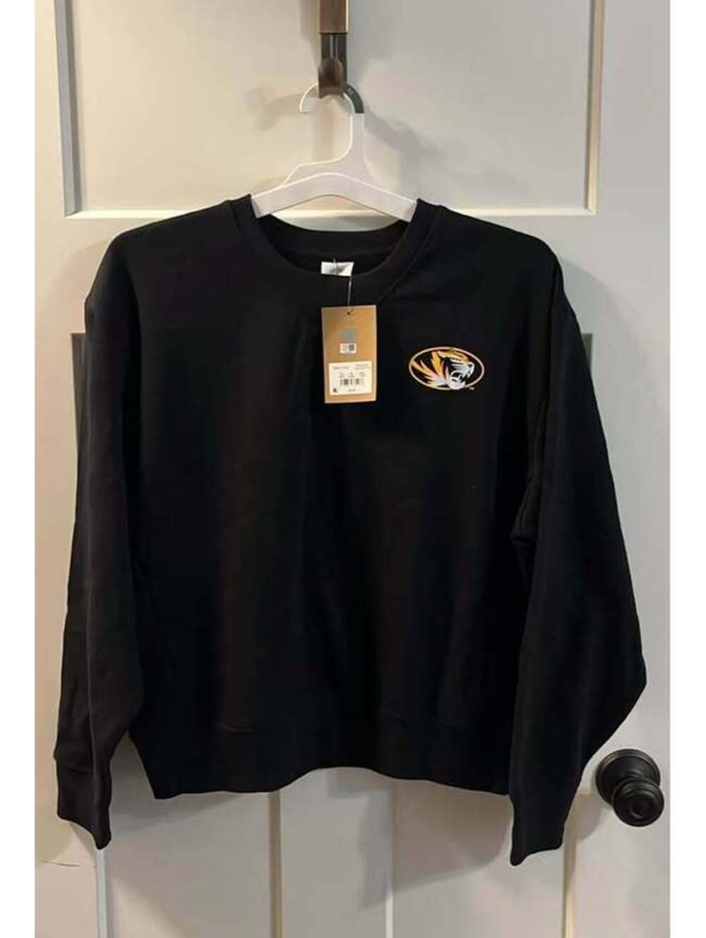 NCAA Missouri Tigers women's black crewneck sweatshirt size medium